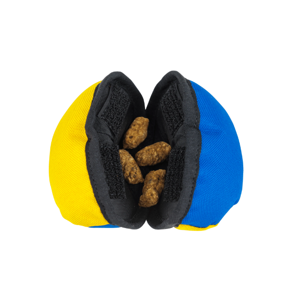 https://www.underdogpets.com/cdn/shop/files/Tug-E-Nuff-ClamBlue_YellowToy.png?v=1690558885